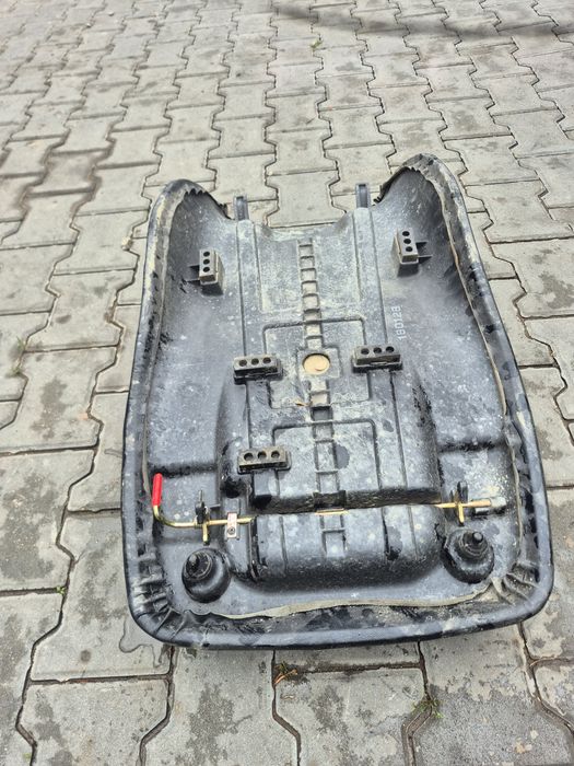 Siedzenie kymco mxu 550 700