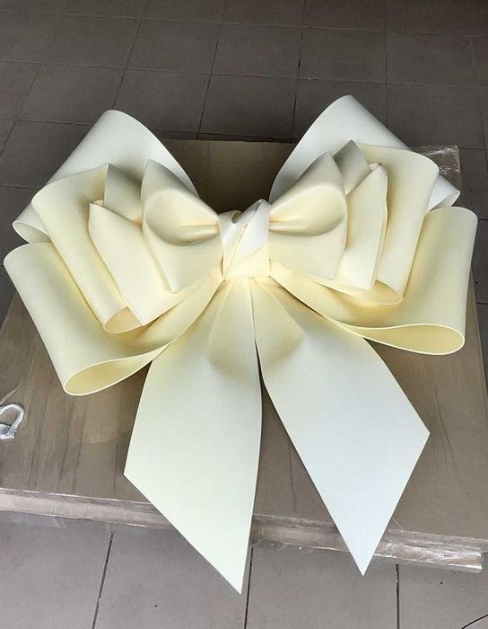 Бант на машину для подарков и праздников