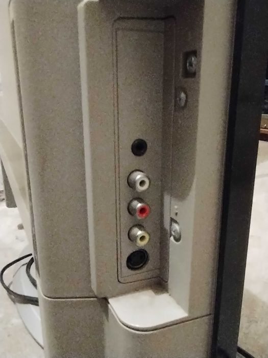 TV 22cale z funkcją monitora - wejście HDMI