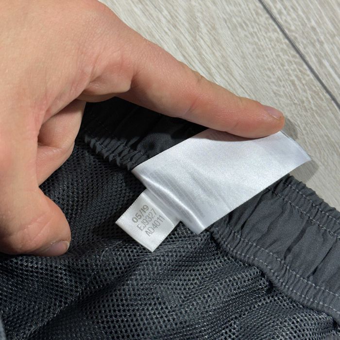 Сірі Спортивні Шорти Адідас Adidas Essentials 3-Stripes Grey, L, Оригінал