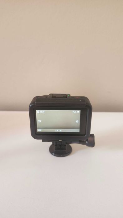 DJI Osmo Action 1 (duplo visor 4k)