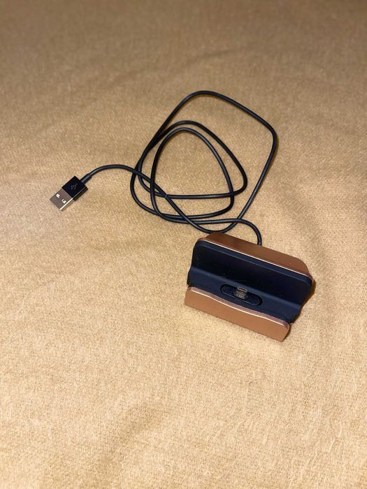 Estação de carregamento para iPhone (LB-01)