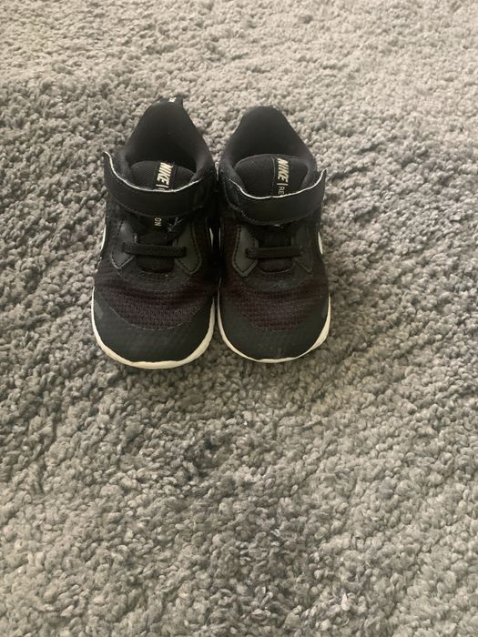 Кросівки NIKE REVOLUTION