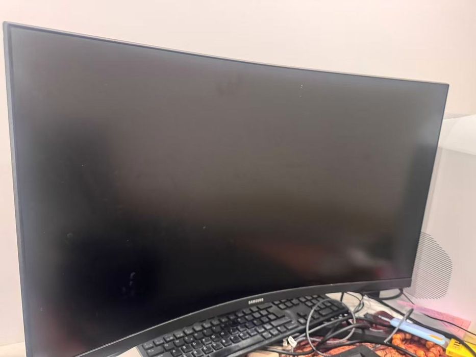 Alienware Aurora R10 Lunar Light AMD+Ecrã Samsung