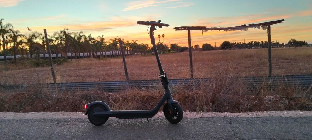 Trotinete Elétrica Segway Ninebot E2 Pro - Como Nova