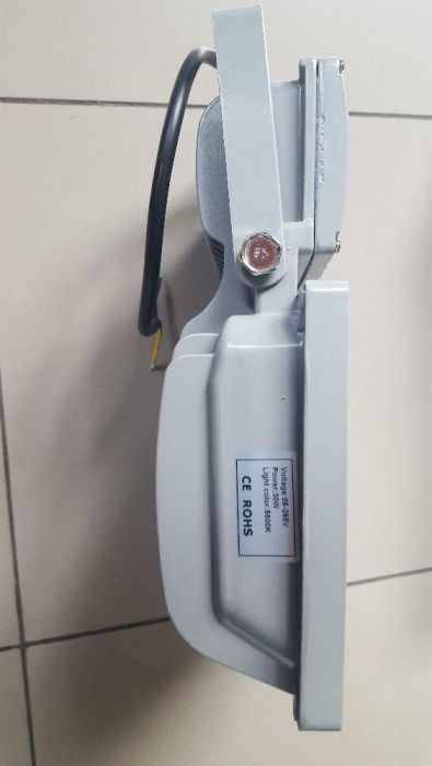 Projector Exterior 35W LED Extra Fino ( desconto de 60% sob o PVP)