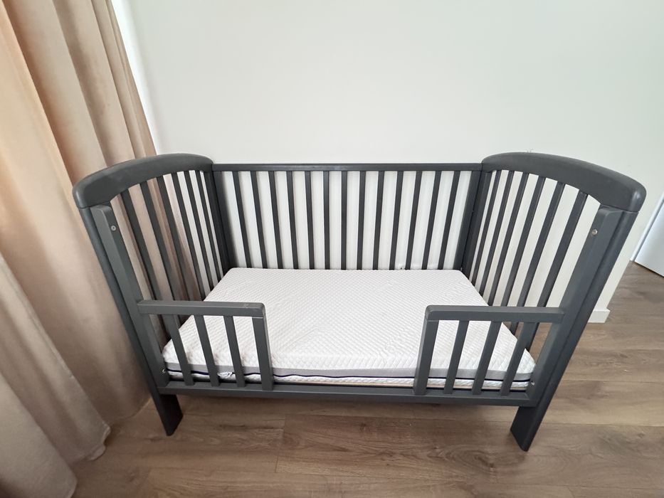 Łóżeczko dziecięce Troll LUX 120x60 Seal Grey + materac Rucken