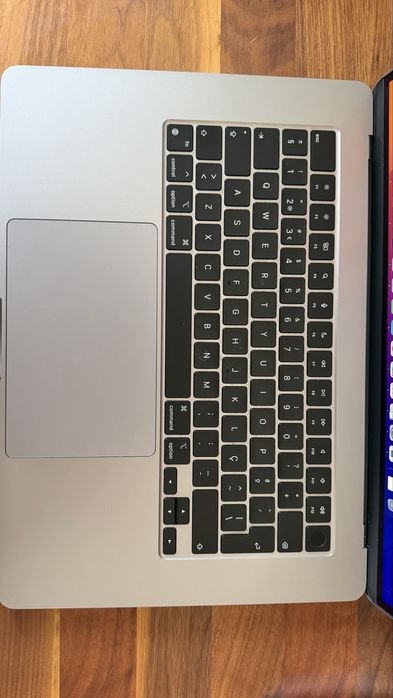 Macbook Air 15” 16GB 1TB 87 Ciclos