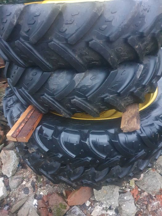 Kola waskie miedzyrzedowe john deere 11,2R32 11,2R46 i 12.4R32 12.4R46