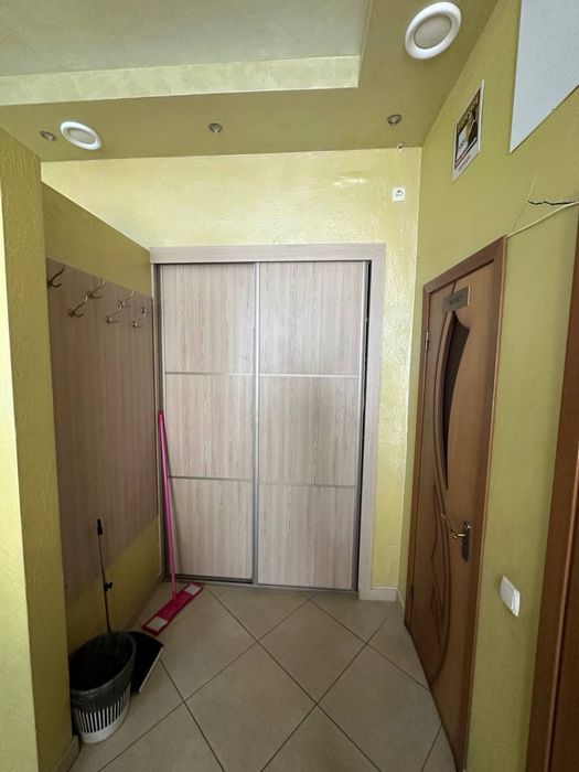 Продається комерційне приміщення