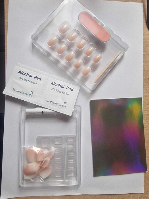 Żelowe paznokcie press on