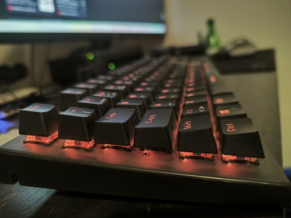 Teclado mecânico Thor 300