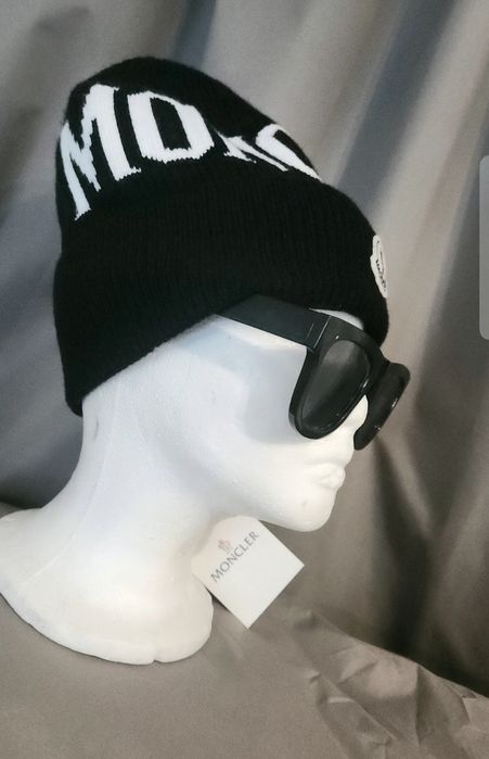 Czapka moncler czarna