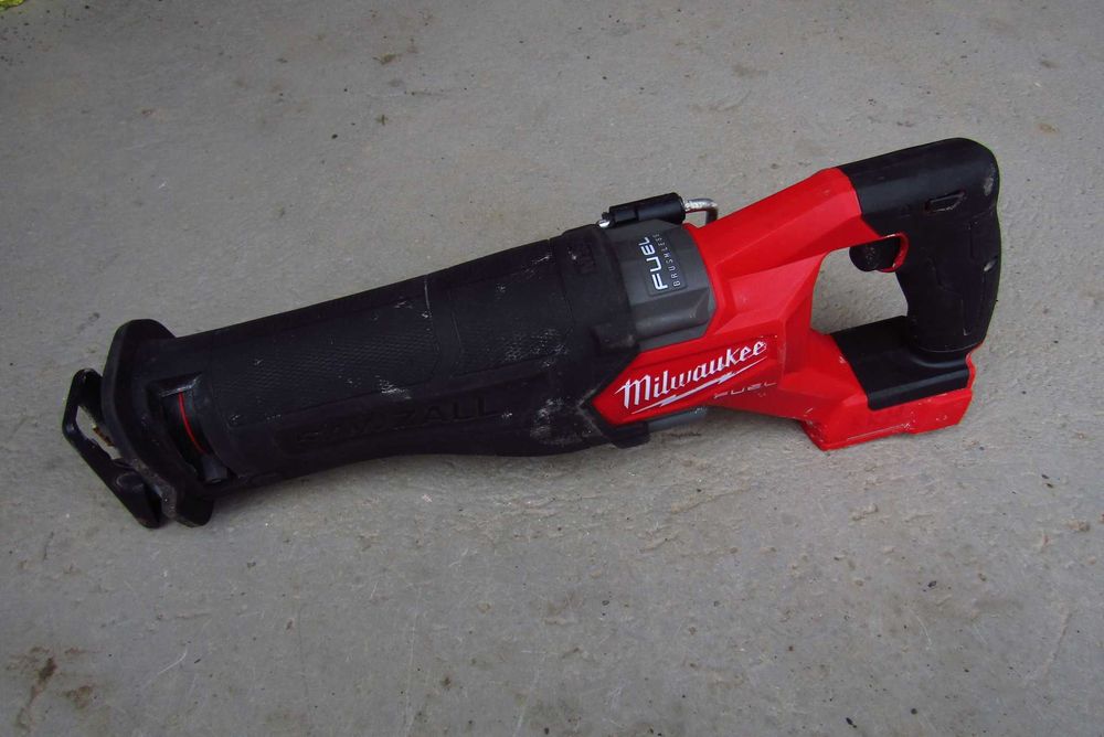 Piła szablasta milwaukee M18 FSZ