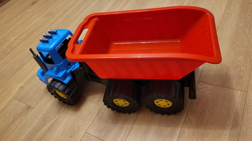 Ciężarówki wywrotki duże NOWE