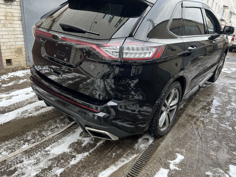 В разборе ford edge 2.7 sport 2018 год на максимальной комплектации