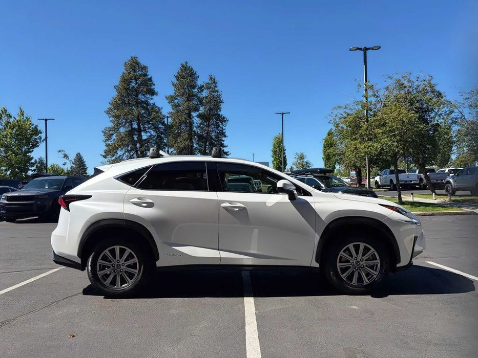 Lexus NX      2019