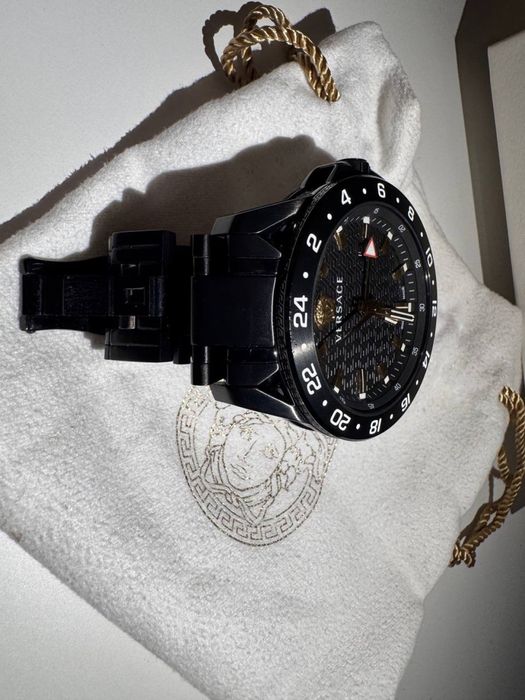 Zegarek męski Versace VE2W00622