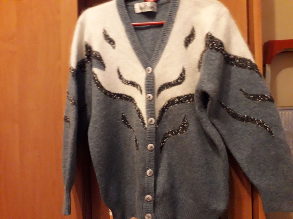 Светер жіночий  46розмір