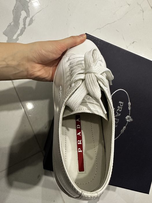 Кросівки Prada оригінал