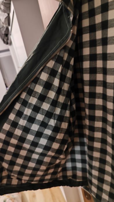 Kurtka przeciw deszczowa z kapturem markowa rozmiar M małe L