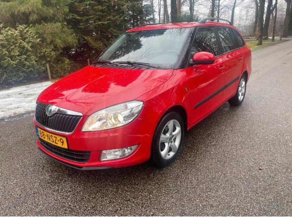 Skoda Fabia 1.2 diesel vermelha - estado perfeito