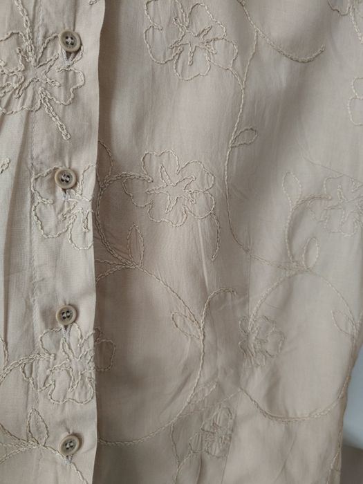 Beżowa koszula z haftem kwiatowym boho vintage