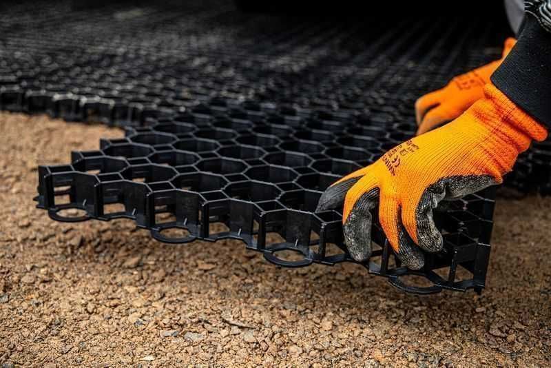 Kratka Trawnikowa Drogowa Parkingowa Ażur GEOKRATA 50x50x4 CZARNA VAT