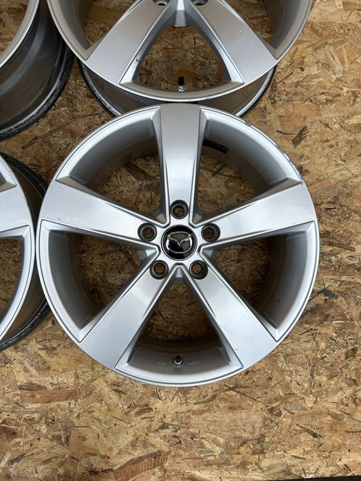 Диски5.114.3 R17 ET50 ЦО(діа)67.1 титани диски