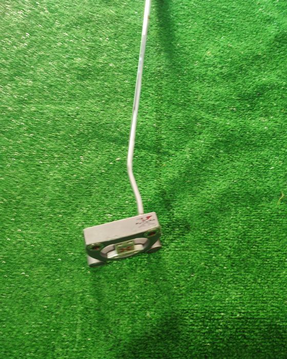 Putter Scotty Cameron Futura 33