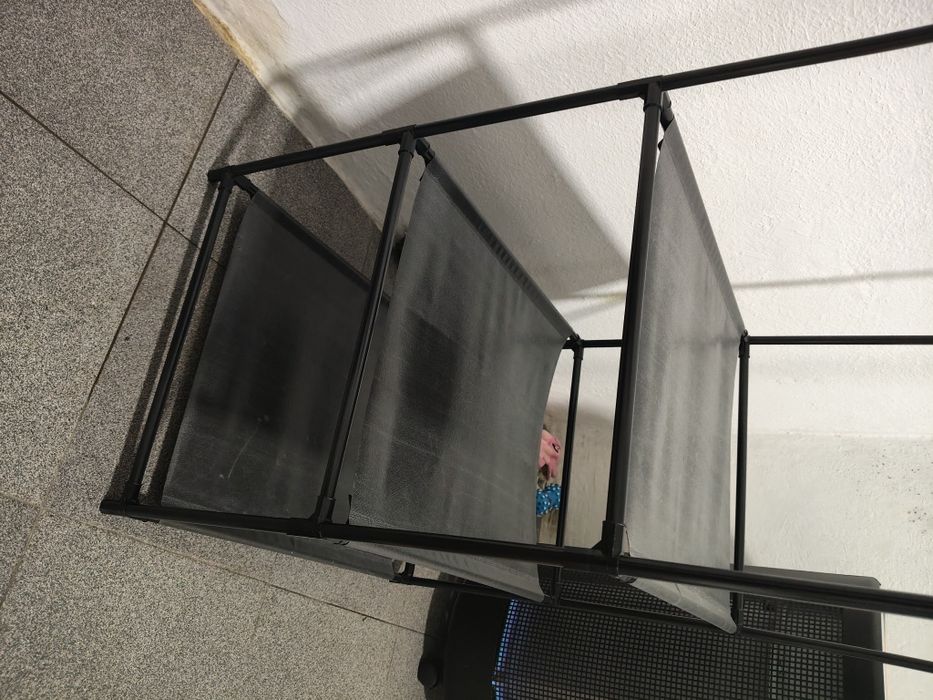 Cabide com Prateleiras