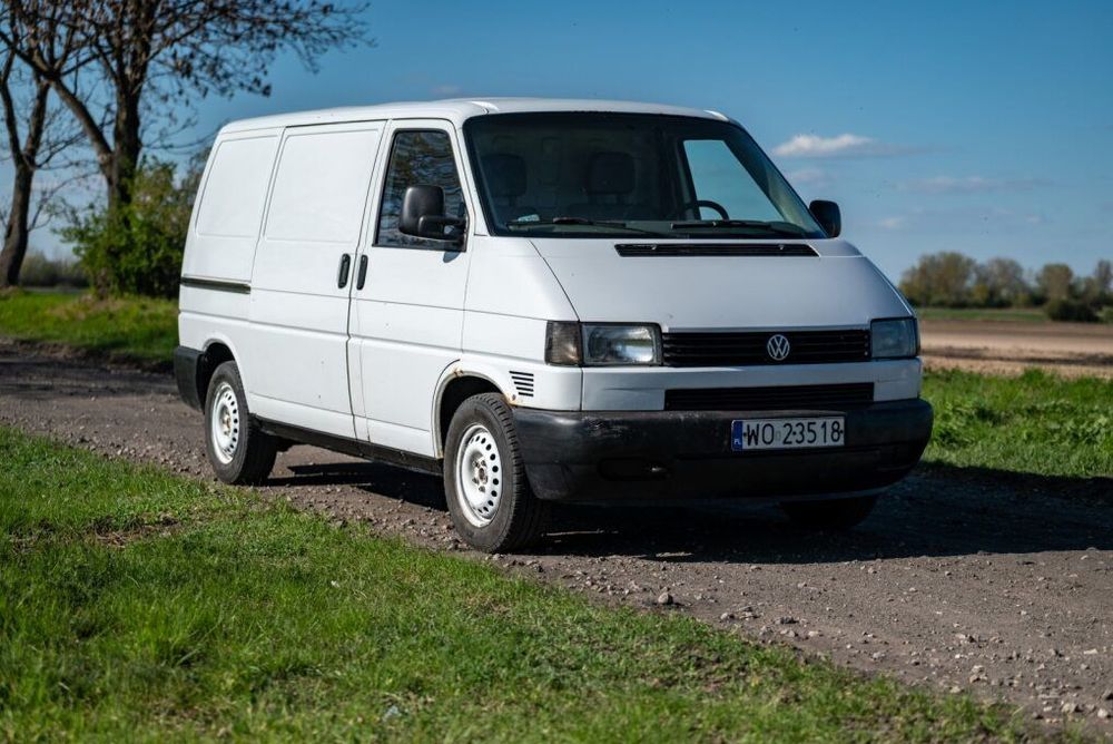 Volkswagen Transporter serwisowany, w jednych rękach od 19 lat, blacha ocynk, hak