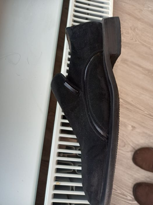 Італійські туфлі із замші.