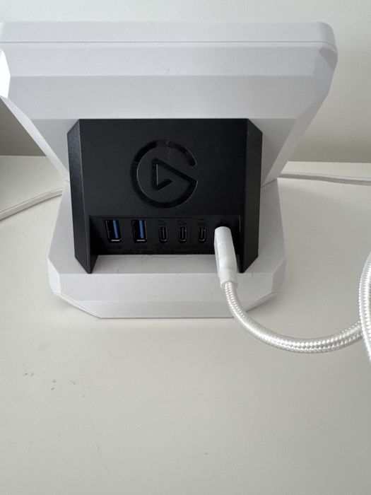 Stream deck plus elgato + USB HUB513919381867735041
