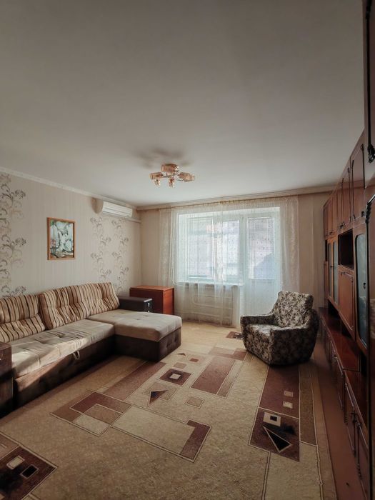 Эксклюзив! Продам 1 комн. кв. улучшенная планировка 39 м², кирпичный дом, мебель и техника