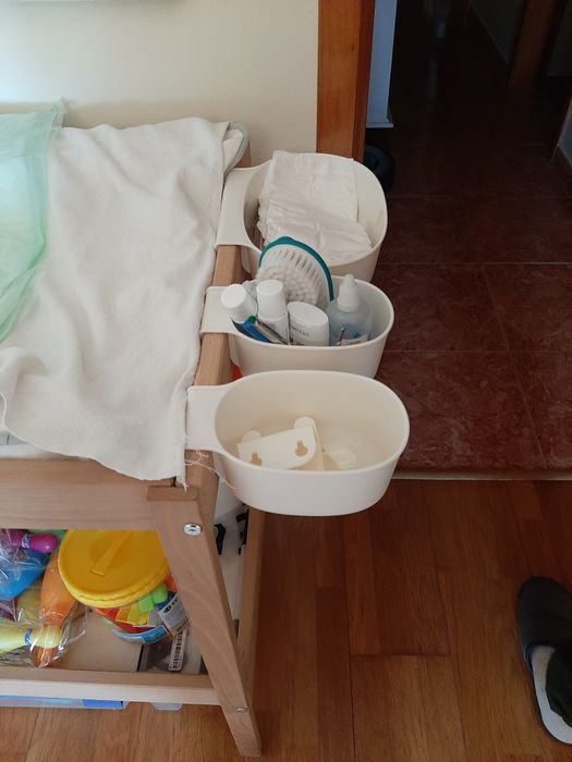 Móvel  para muda fraldas Ikea