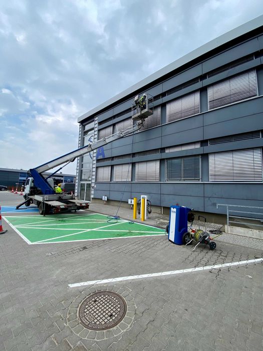 Żaluzje fasadowe - mycie, przeglądy techniczne, naprawy, modernizacje