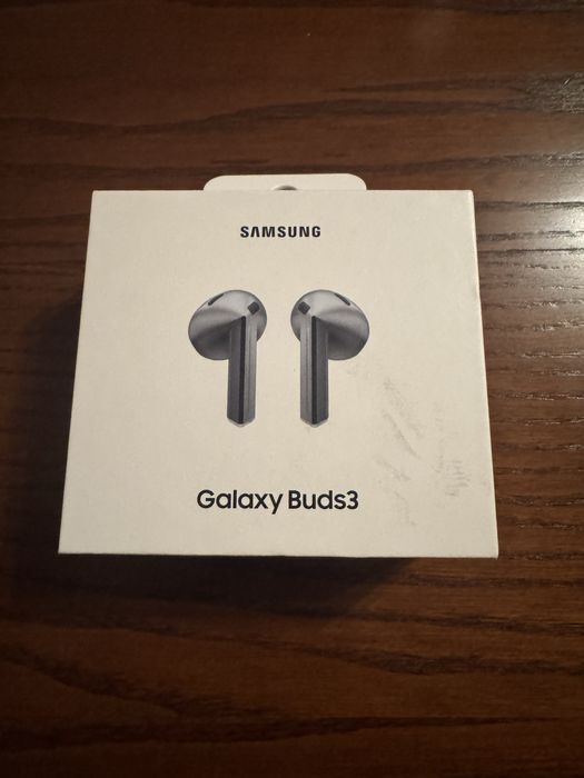 Продаю нові навушники samsung galaxy buds 3