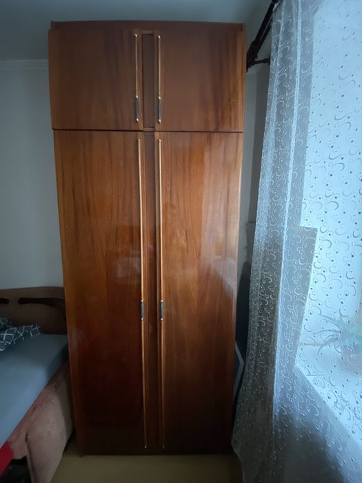 Продам 2 шафи та тумби САМОВИВІЗ