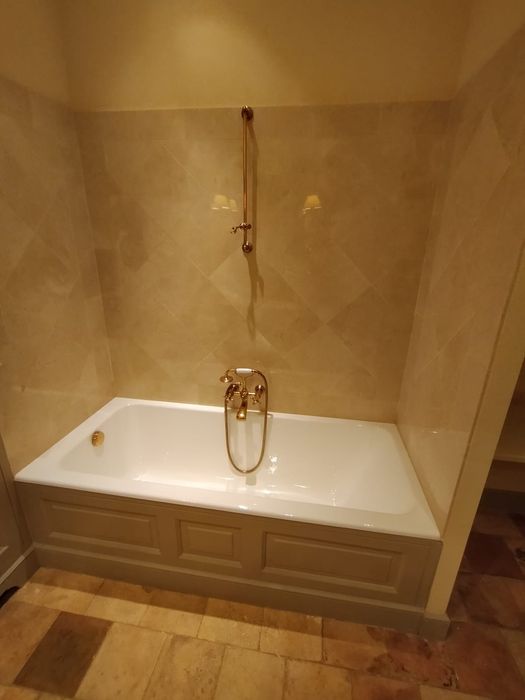 Płytkarz. Glazurnik. Układanie płytek.Remont łazienki,Wykończenia wnęt