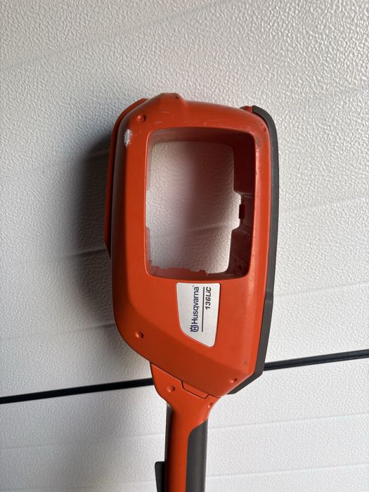 Podkaszarka husqvarna 136 LiC body