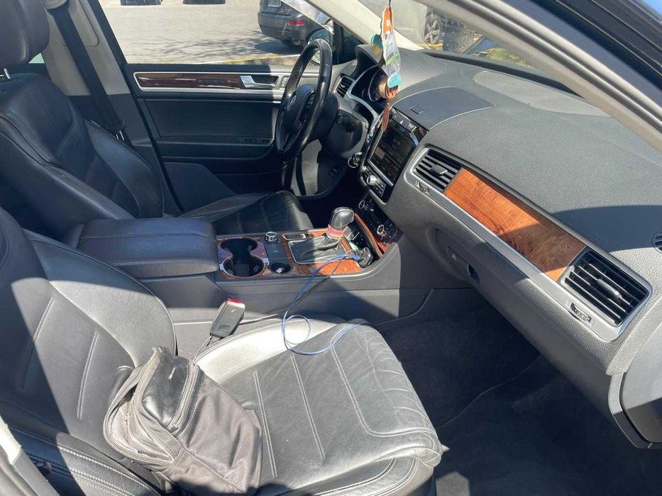 Volkswagen Touareg 2011 VIN WVGFK9BP1CD003159 фото оголошення 10 з 12