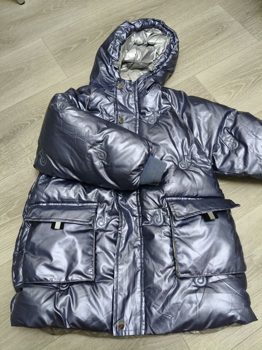 Продам пуховик на девочку 6-7 лет