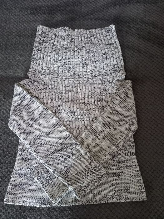 Sweter z golfem  rozmiar S/M