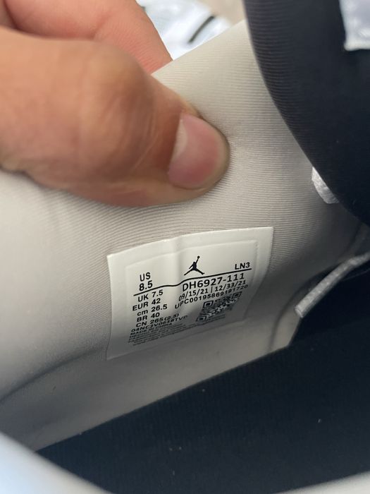 Air Jordan 4 Military Black