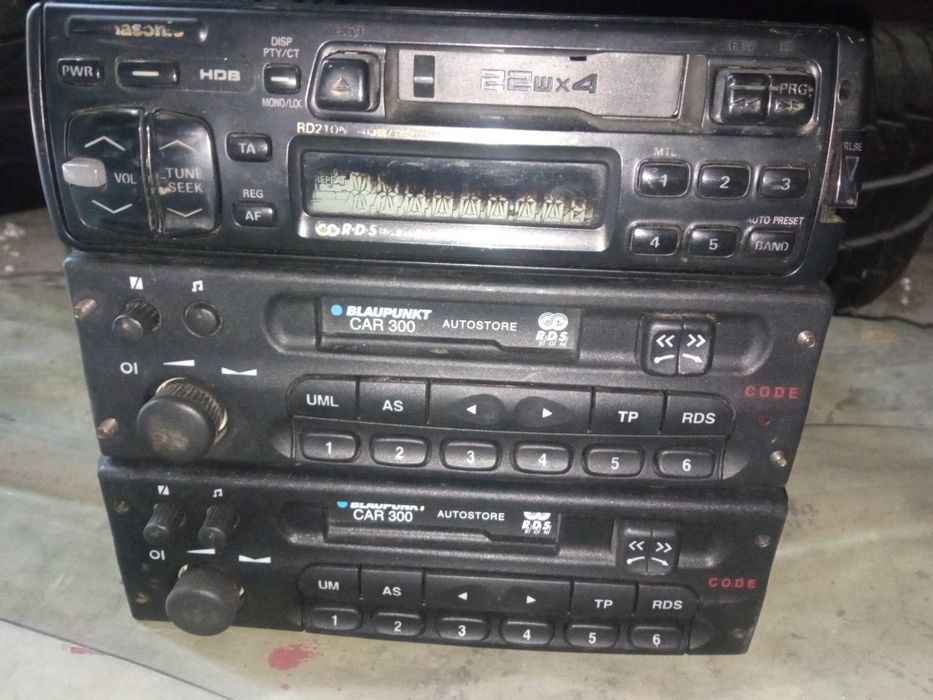 Radio samochodowe na kasety Blaupunkt Panasonic LG-aux itd..