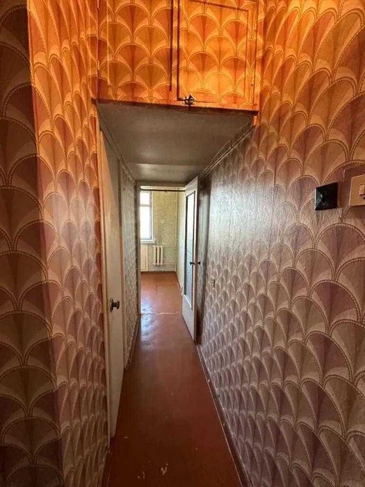 Продам квартиру Антоновича Леси Украинки парк Глобы под ваш ремонт кирпичный дом NK