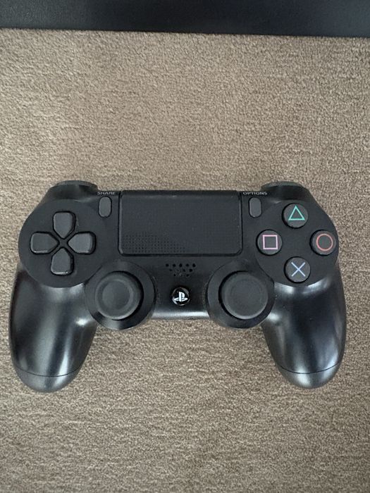 playstation 4 + comando
