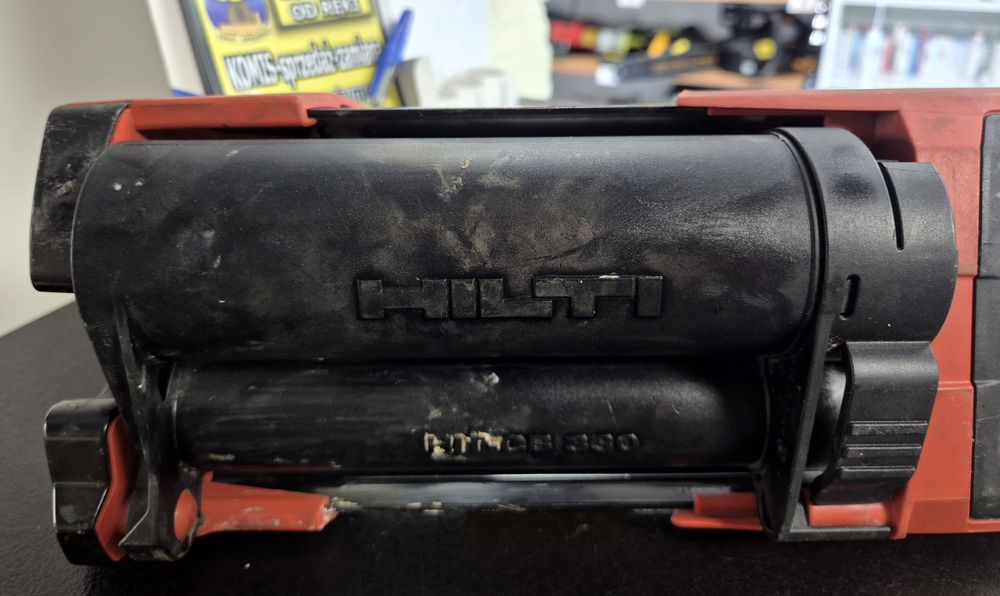 Dozownik kleju/żywicy HILTI HDM 330, Komis Jasło Czackiego