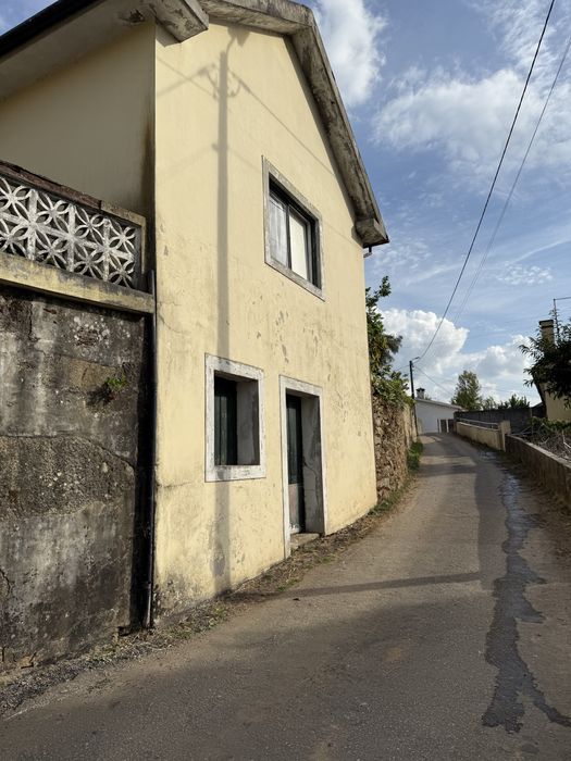 Casa c/Terreno com 2915 m2